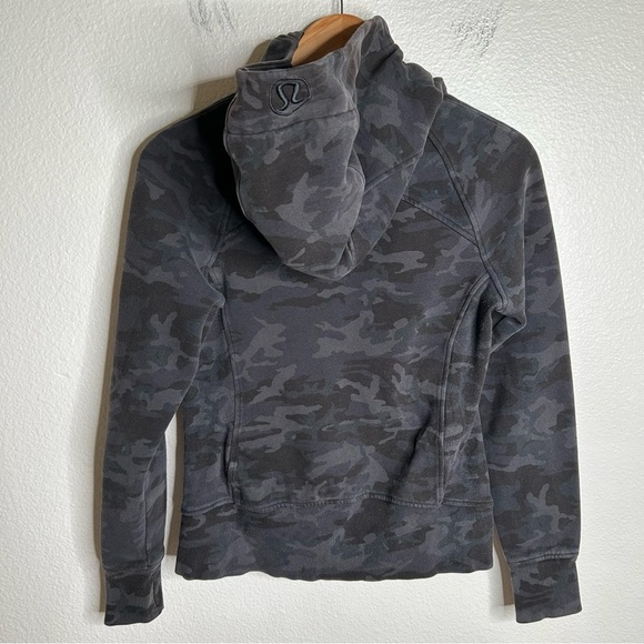 Lululemon Scuba Hoodie camo print 6 - Picture 8 of 11